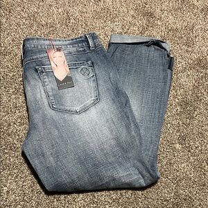 Laurie Felt Classic Boyfriend cropped jeans NWT